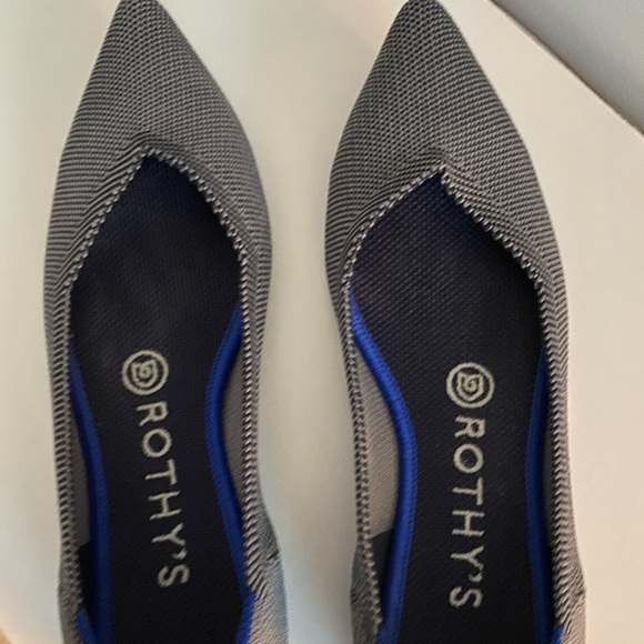 Rothy’s Grey Pointed Flat Size 7 Excellent Condition - Picture 1 of 5